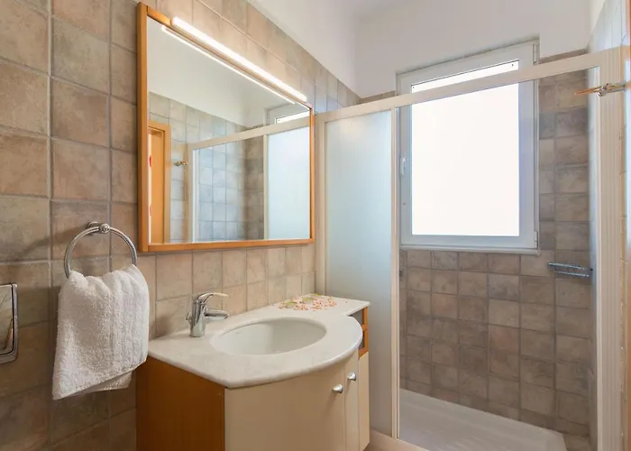 Amelia Villa Jenádi