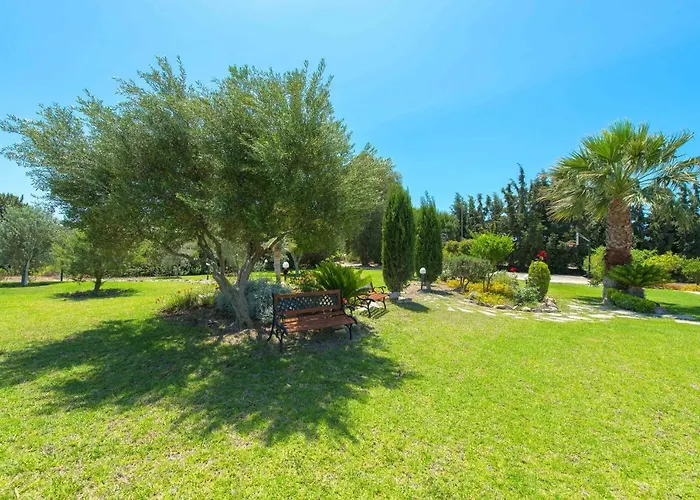 Amelia Villa Jenádi